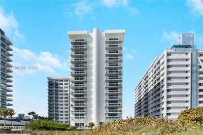 6917 Collins Ave #705 1