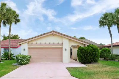 5695 Lakeview Mews Drive 1