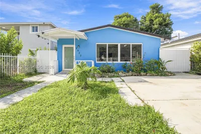 2932 NW 58th St 1