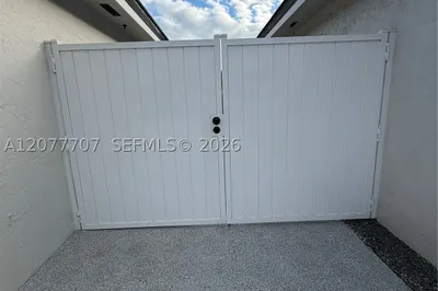 2658 W 74th Ter 1