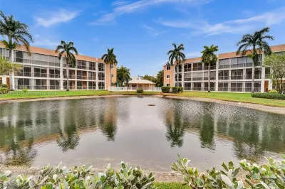 75 Gulfstream Rd #102B 1