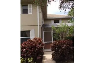 2813 SW Lakemont Place 1