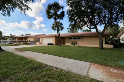 7423 Loch Ness Dr #7423 1