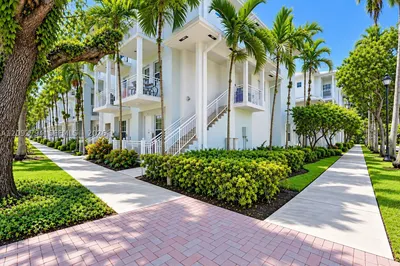 341 SW 13th Ter #341 1