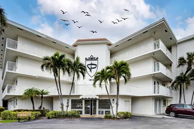1910 S Ocean Boulevard #204 1