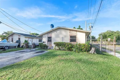 747 NW 14th Way #A 1