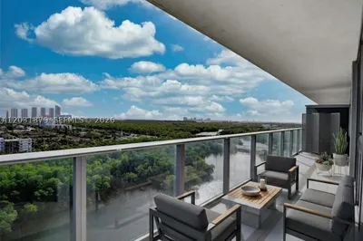 16385 Biscayne Blvd #1615 1