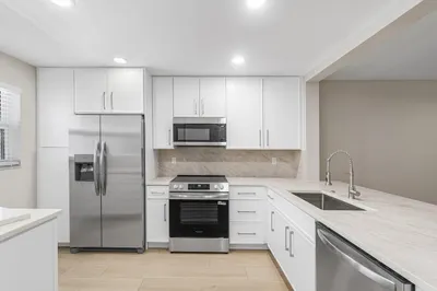 2905 SW 22nd Avenue #2020 1