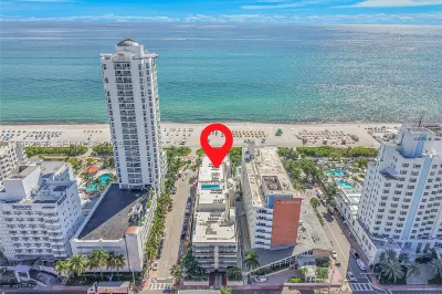 4141 Collins Ave #201 1