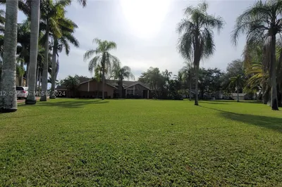 14900 SW 167th St 1