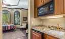 314 W Riverside Drive Photo