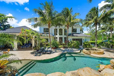 8082 SE Hidden Bridge Court 1