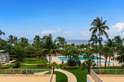 881 Ocean Dr #3E 1