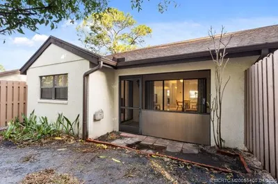 2054 SW Silver Pine Way #123H 1
