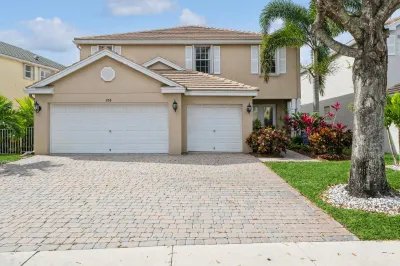 268 Kensington Way 1