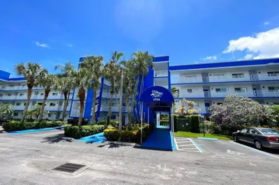 4734 Lucerne Lakes Boulevard N #410 1