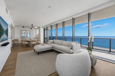 5875 Collins Ave #1102 1