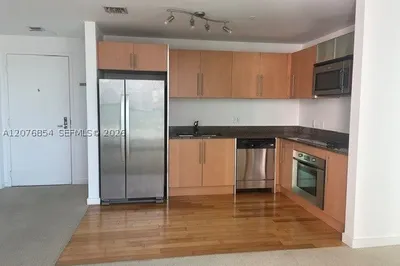 300 S Biscayne Blvd #T-2303 1