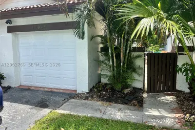 17843 NW 63rd Ct Front 0 1