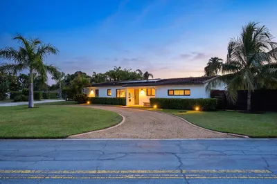 310 Orange Way 1