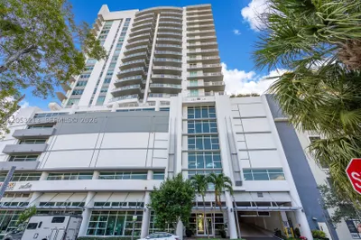 315 NE 3rd Ave #1805 1