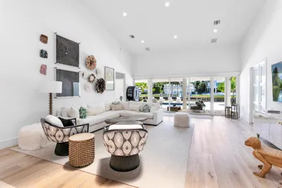 215 Island Drive 1