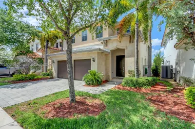 10555 NW 69th Ter 1