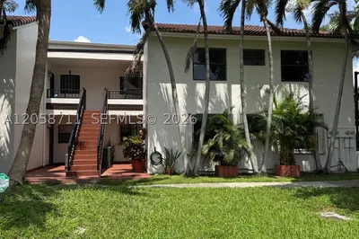 10875 NW 7th St #23-36 1