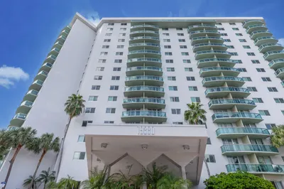 19380 Collins Avenue #1527 1