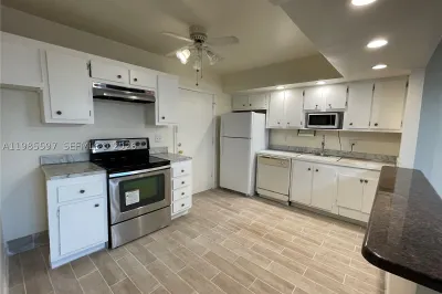 2061 NW 47th Ter #306 1