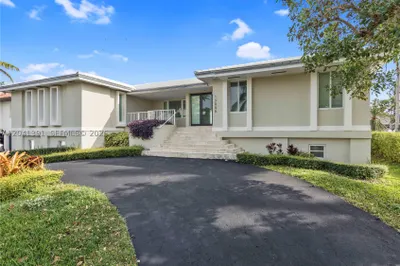 13005 Zambrana St 1