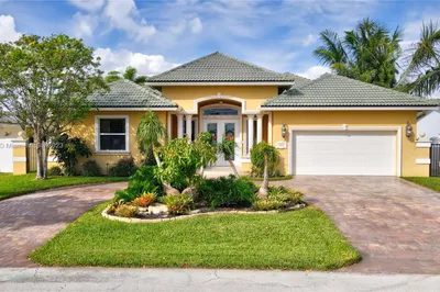 451 SE 16th Ave 1