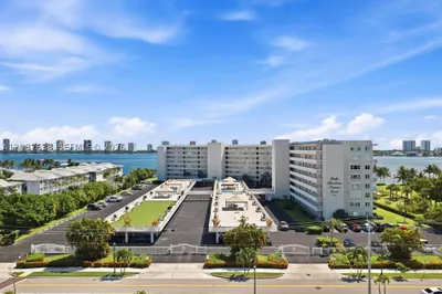 801 Lake Shore Dr #801 1