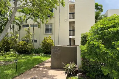 709 Curtiss Pkwy #11 1