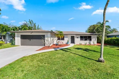 003-641WestDrive-DelrayBeach-FL-33445-SM