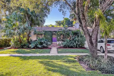 38 NW 105th St 1