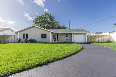 8720 NW 46th Street 1