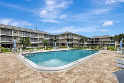 745 SE 19TH Avenue #124 1