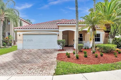 3711 Falcon Ridge Cir 1