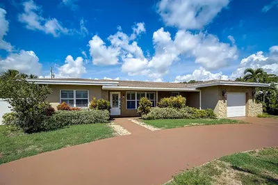3015 Churchill Drive 1