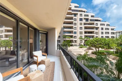 251 Crandon Blvd #227 1