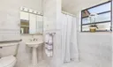 698 W 40th Pl Photo