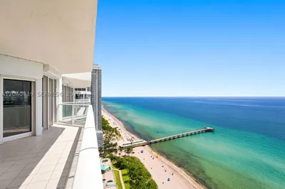 16445 Collins Ave #OS21/26(11B) 1