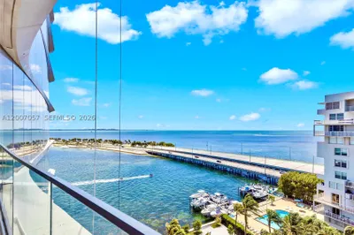 175 SE 25 Road #803 1