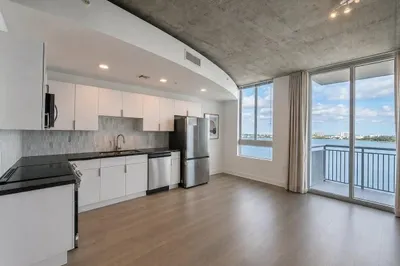 300 S Australian Avenue #809 1