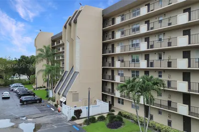 3300 W Rolling Hills Cir #509 1