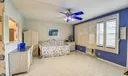 81 Farnham D Photo