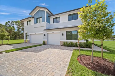 3658 SW Magnolia Ridge Lane 1