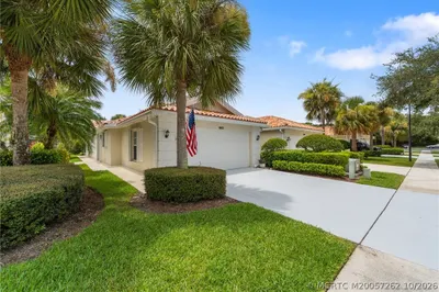 1602 SW Pineland Way 1