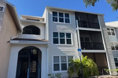 2307 N CONGRESS Avenue #17 1
